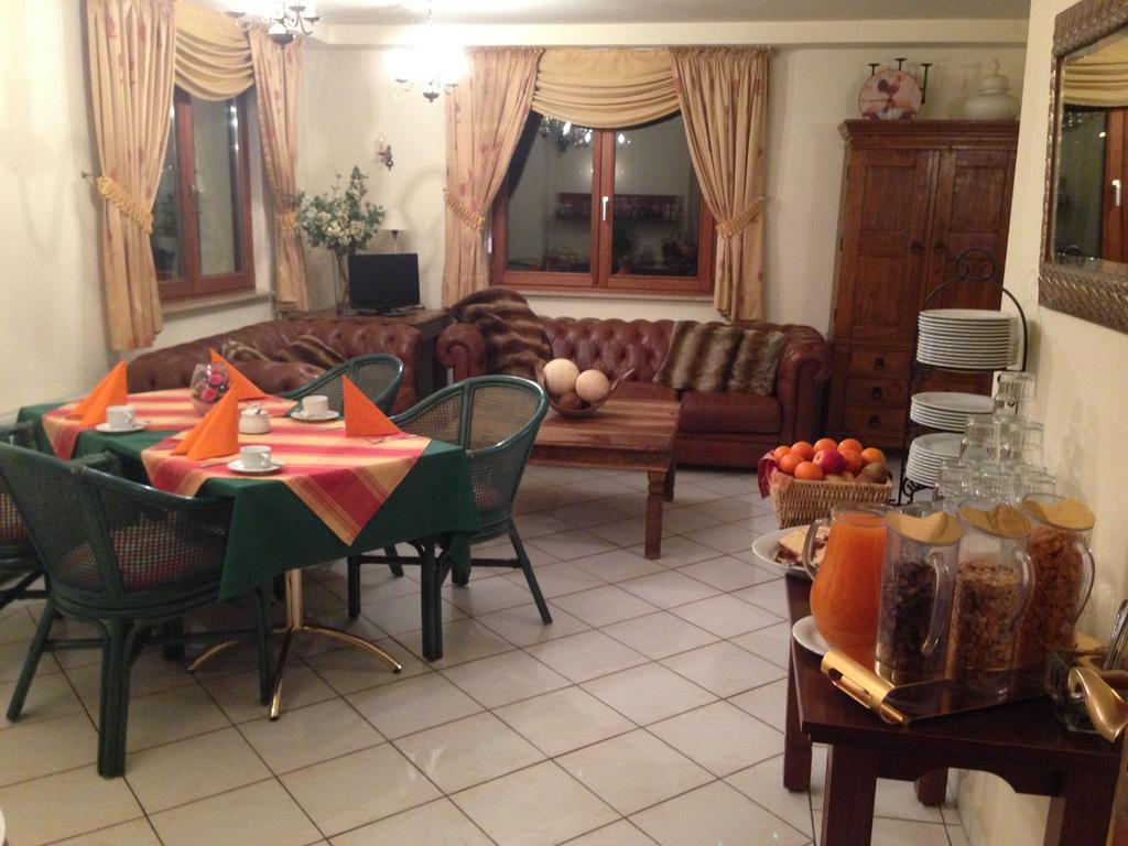 Garni-Hotel Kranich Poczdam Zewnętrze zdjęcie