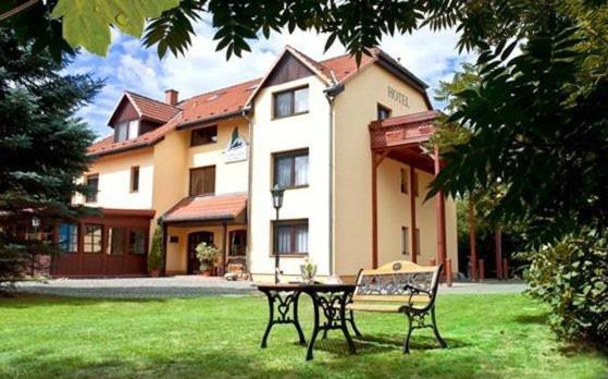 Garni-Hotel Kranich Poczdam Zewnętrze zdjęcie