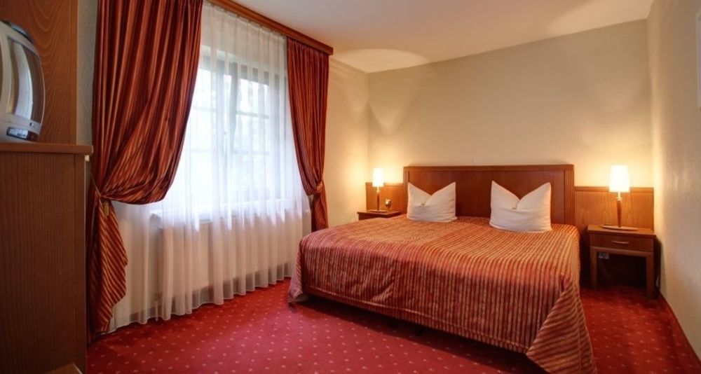 Garni-Hotel Kranich Poczdam Zewnętrze zdjęcie