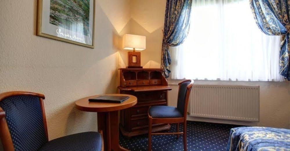 Garni-Hotel Kranich Poczdam Zewnętrze zdjęcie